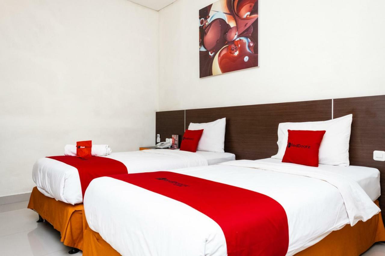 Reddoorz @ Pelita Raya Rappocini Hotel Makassar Eksteriør billede