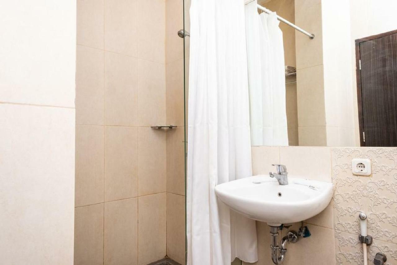 Reddoorz @ Pelita Raya Rappocini Hotel Makassar Eksteriør billede